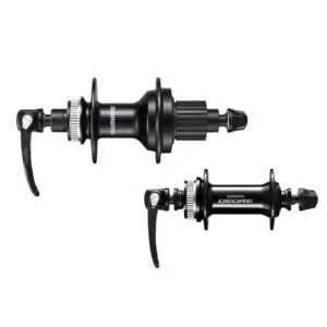 Accesorios para bicicletas en Bogotá, incluyendo cascos, luces y soportes