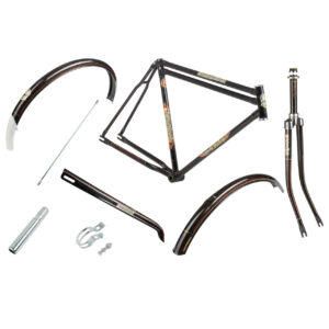 Accesorios para bicicletas en Bogotá, incluyendo cascos, luces y soportes